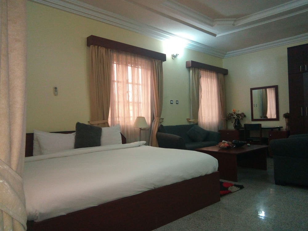 zeina suites abuja