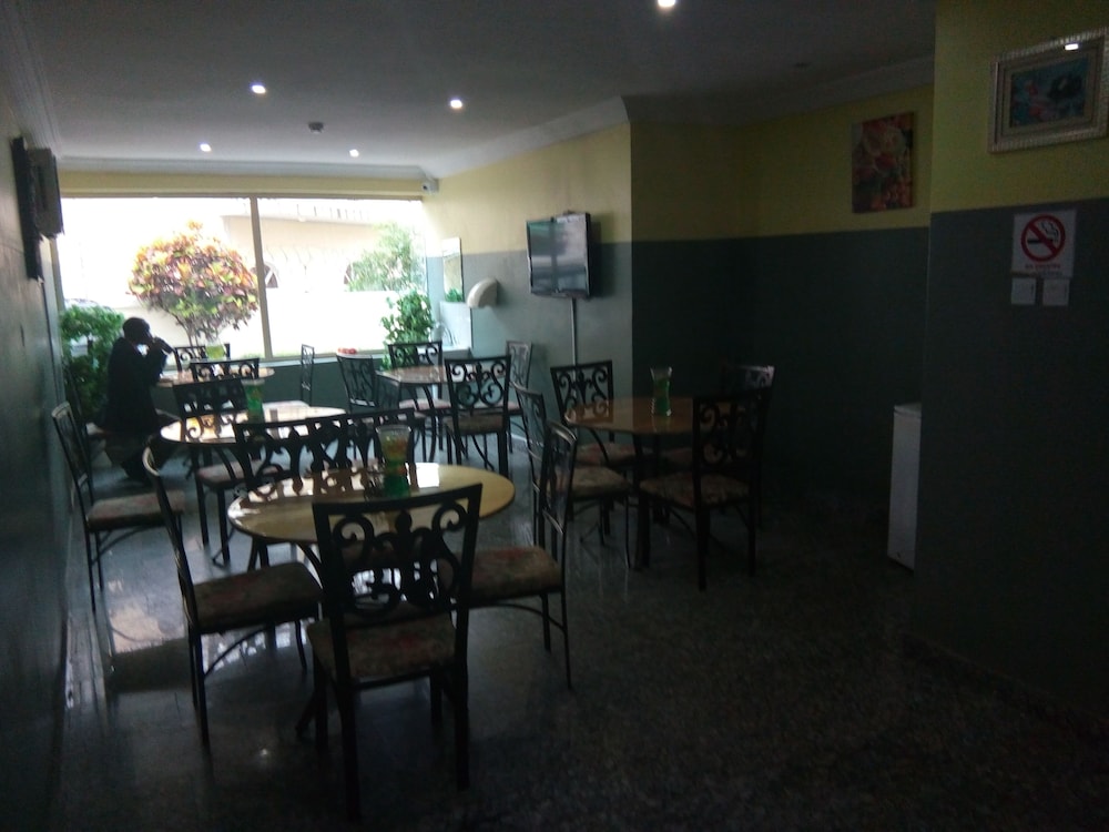 zeina suites abuja