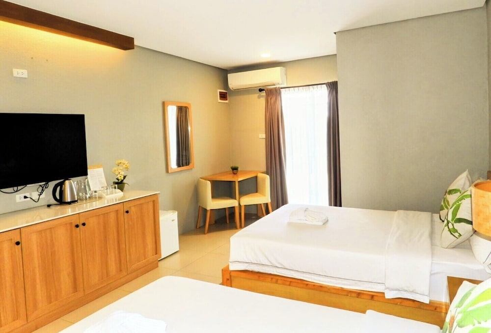 pearl vista de coron resort hotel