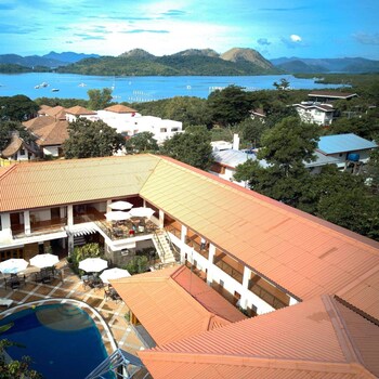 pearl vista de coron resort hotel