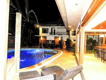 pearl vista de coron resort hotel