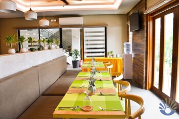 pearl vista de coron resort hotel