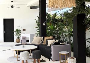 white palm hotel bali