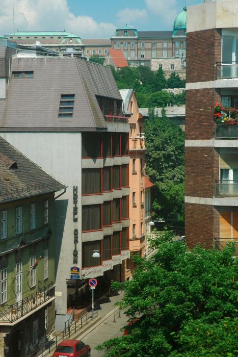 hotel orion varkert