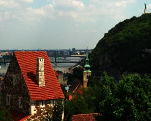 hotel orion varkert