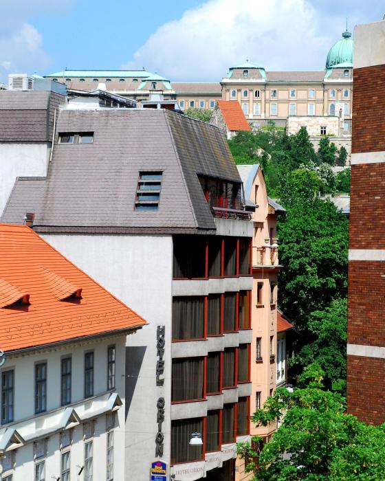 hotel orion varkert