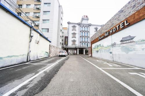dreamhill motel