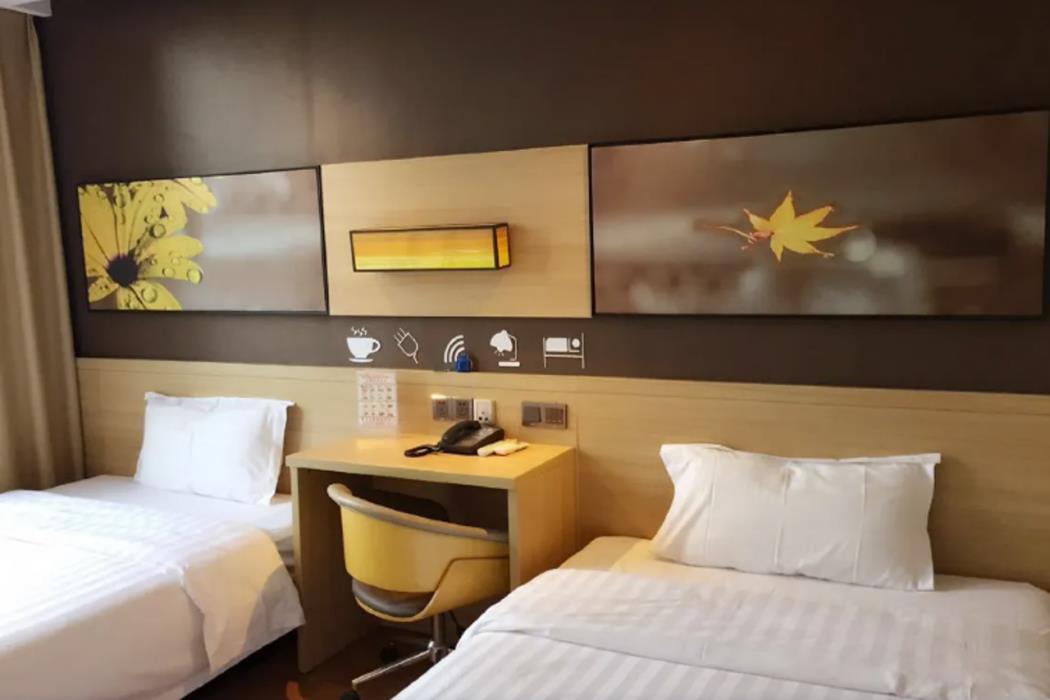 7days inn chongqing bishan yingjiatianxia commercial pedestrian street