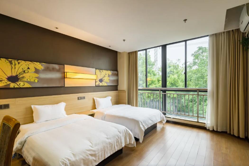 7days inn chongqing bishan yingjiatianxia commercial pedestrian street