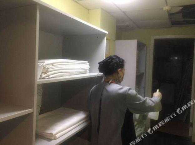 home inn shenyang tiexi plaza metro station