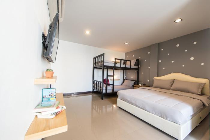 full stop hostel chiang mai