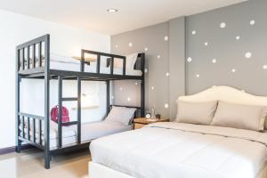 full stop hostel chiang mai