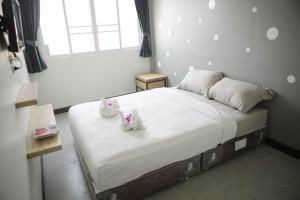 full stop hostel chiang mai