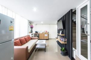 full stop hostel chiang mai