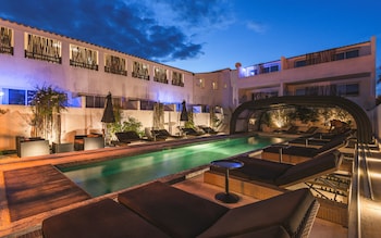 vila de la mar and spa