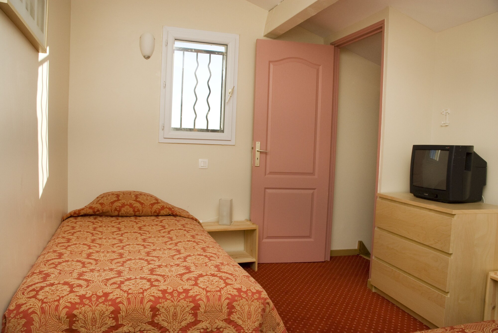 apparthotel festival sud aqua gare tgv