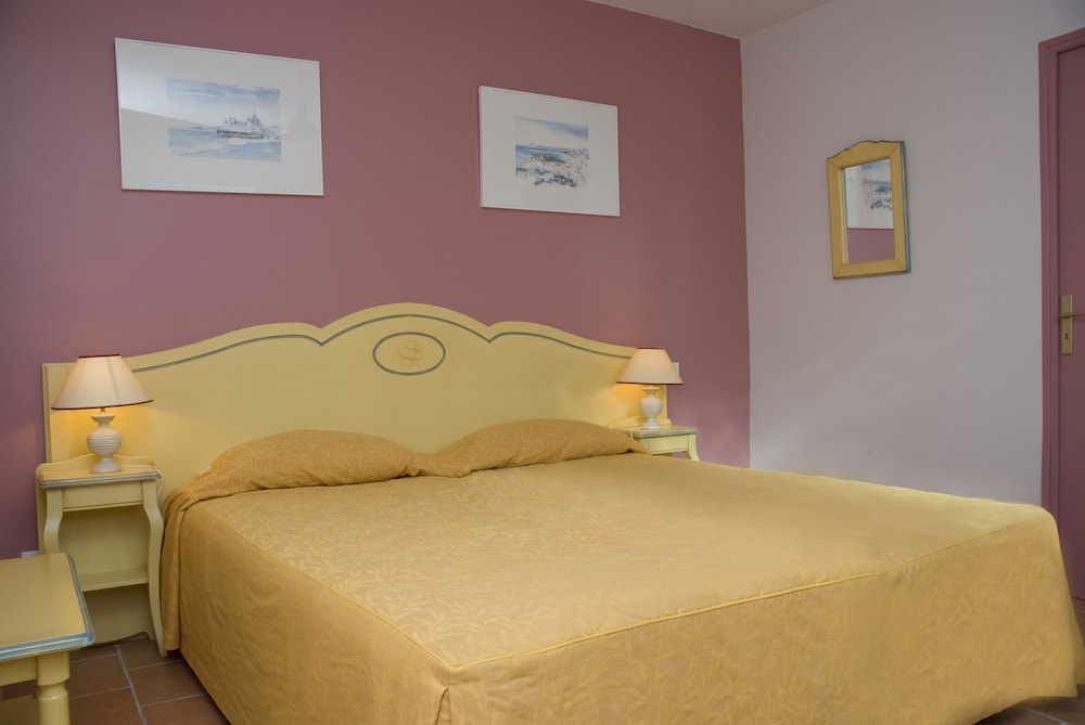 apparthotel festival sud aqua gare tgv