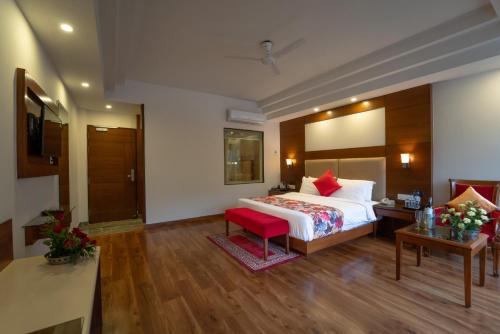 the allure grand riverside resort and spa