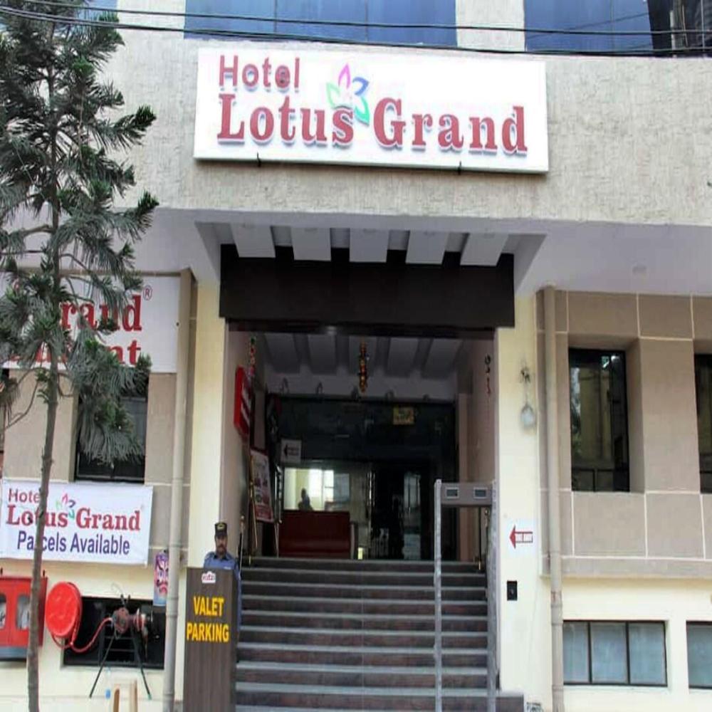 hotel lotus grand