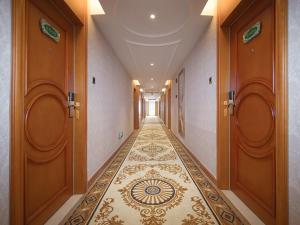 vienna hotel zhongshan central coach station