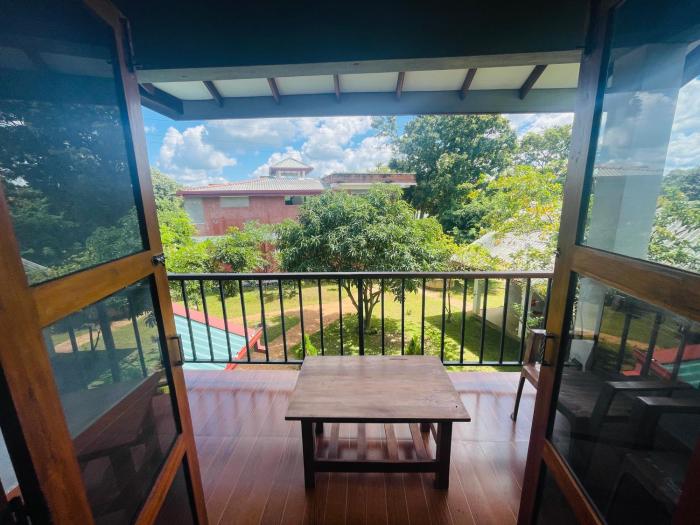 green hut hotel and restaurant