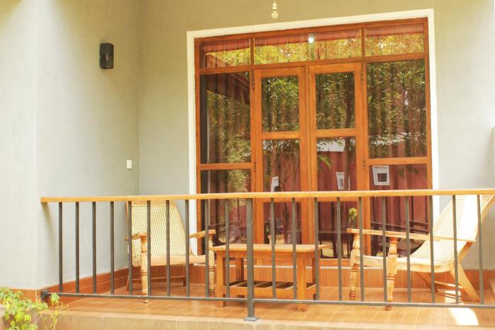 green hut hotel and restaurant