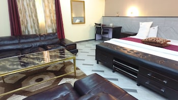 choice gate hotel and suites