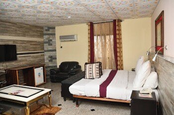 choice gate hotel and suites