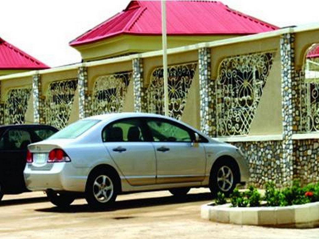 choice gate hotel and suites