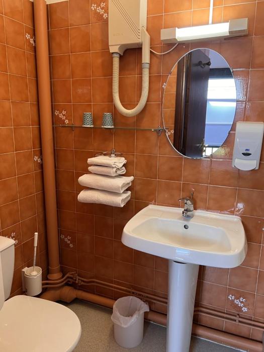 hostellerie au rendez vous des amis