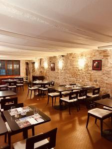 hostellerie au rendez vous des amis