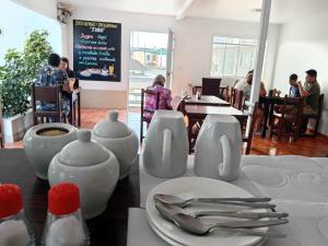 hostel willys house
