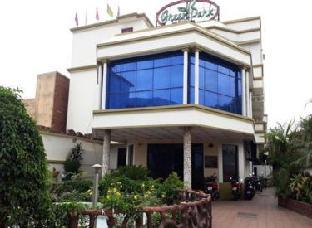 Hotel Green Park,,3 star