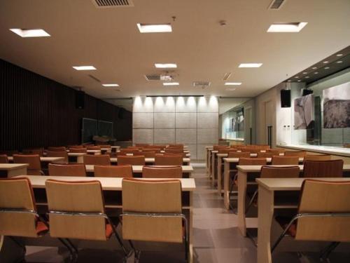 jinjiang inn zhangjiakou xuanhua railway station