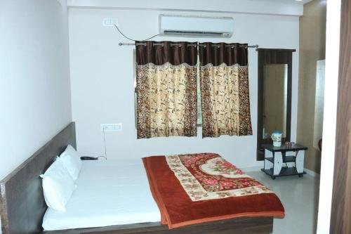Hotel Shreenath - Dwarka,Jamnagar>>Dwarka,2 star