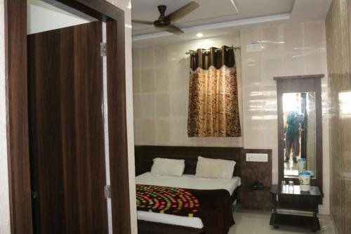 Hotel Shreenath - Dwarka,Jamnagar>>Dwarka,2 star