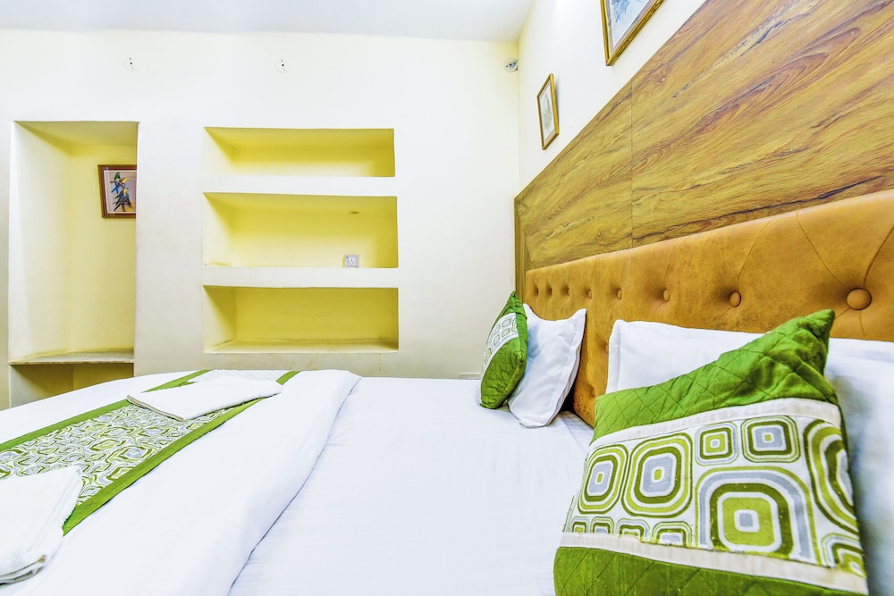 hotel castle rock mount abu by sah