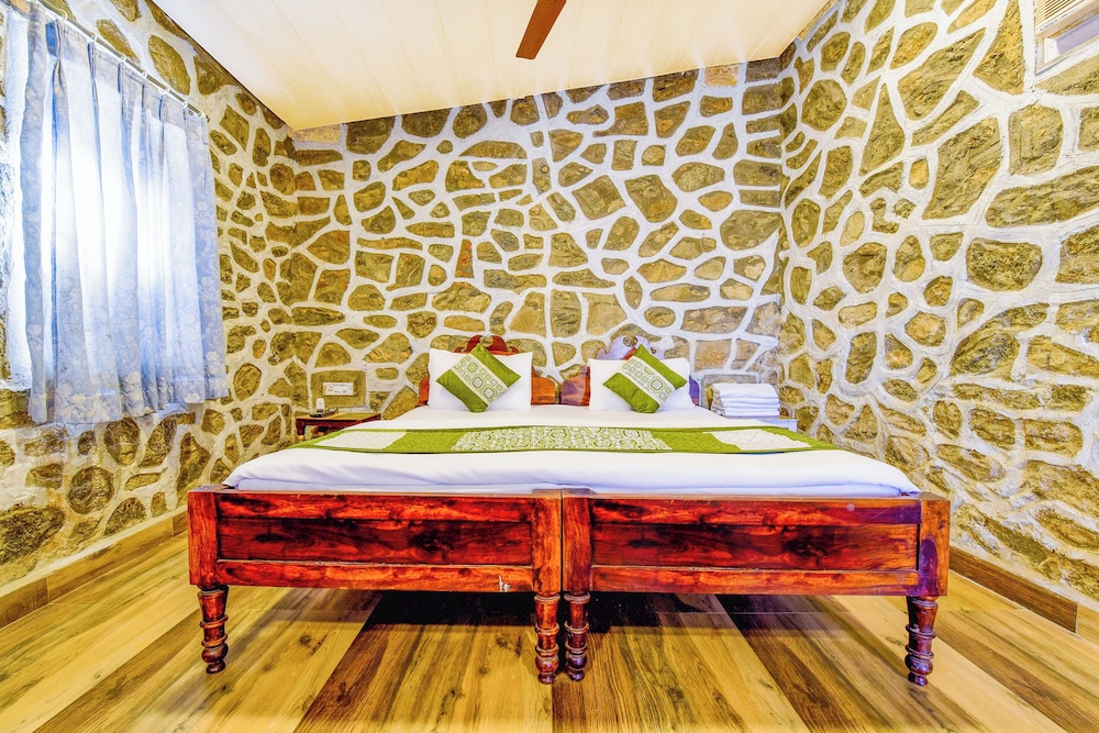 hotel castle rock mount abu by sah