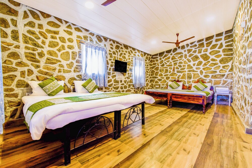 hotel castle rock mount abu by sah