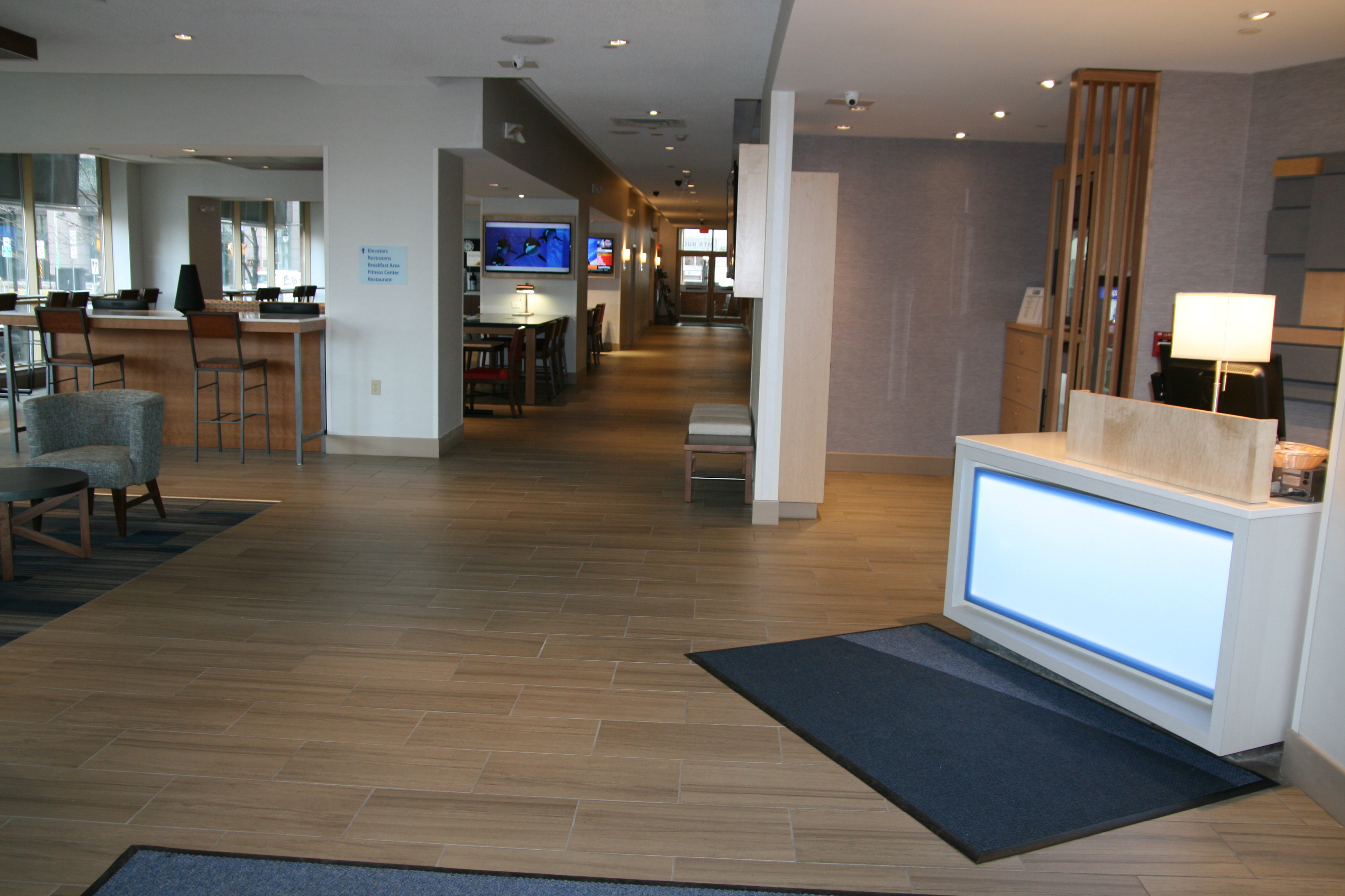 holiday inn express and suites buffalo downtown medical ctr