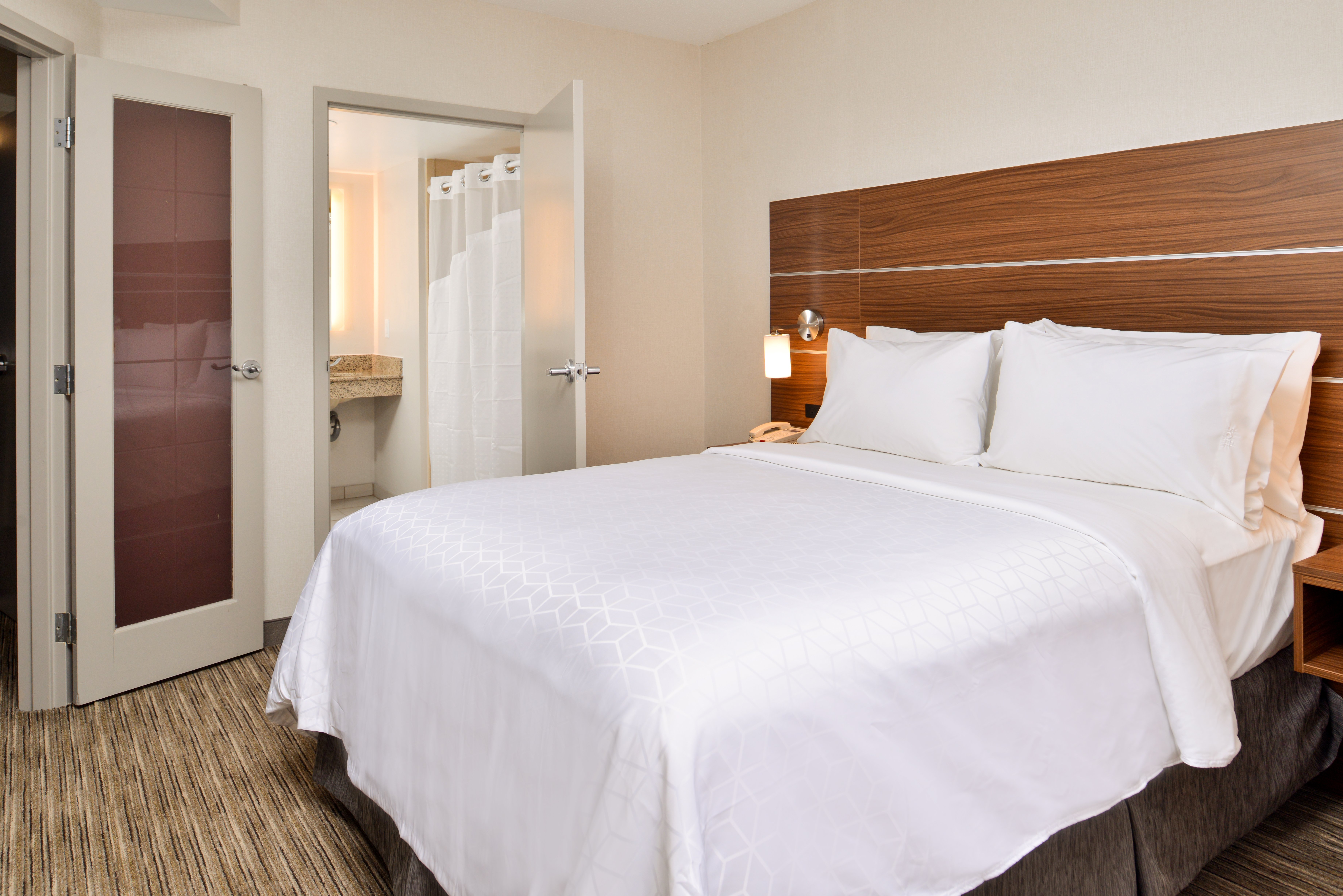 holiday inn express and suites buffalo downtown medical ctr