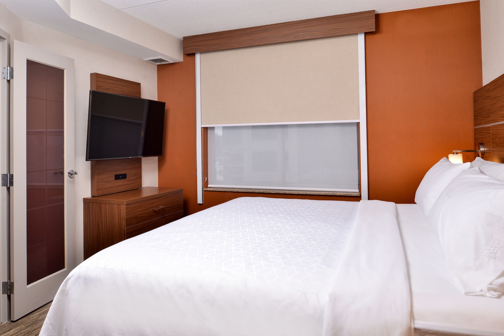holiday inn express and suites buffalo downtown medical ctr