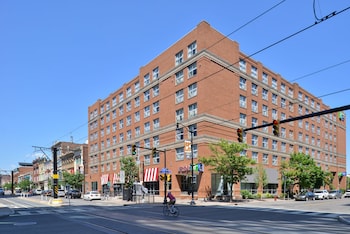 holiday inn express and suites buffalo downtown medical ctr