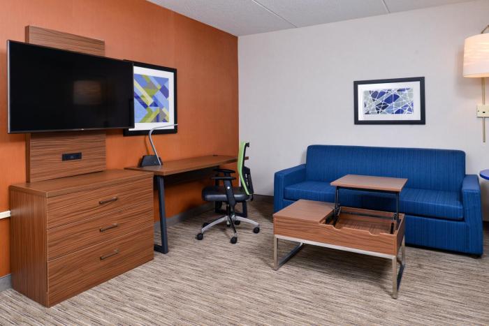 holiday inn express and suites buffalo downtown medical ctr