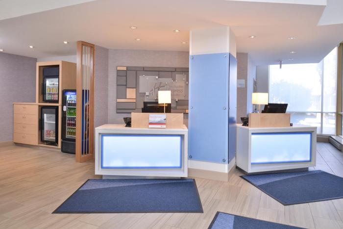 holiday inn express and suites buffalo downtown medical ctr