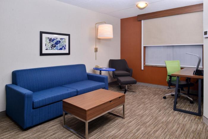 holiday inn express and suites buffalo downtown medical ctr