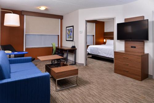holiday inn express and suites buffalo downtown medical ctr