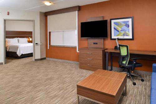 holiday inn express and suites buffalo downtown medical ctr