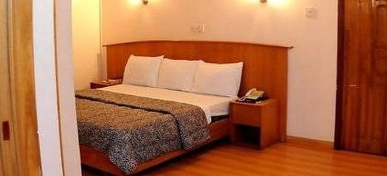 benny hotel
