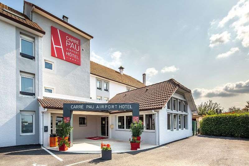 carre pau airport hotel